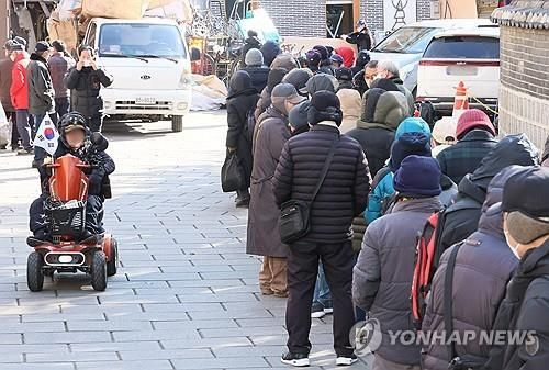 국민연금&nbsp;수급자 44% 가입기간 20년 미만…40만원 못받는 여성多[연합뉴스]