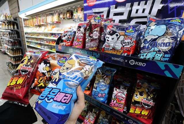 삼립,&nbsp;크보빵&nbsp;사흘 만에 100만개 팔려…역대 최단 기록[연합뉴스]