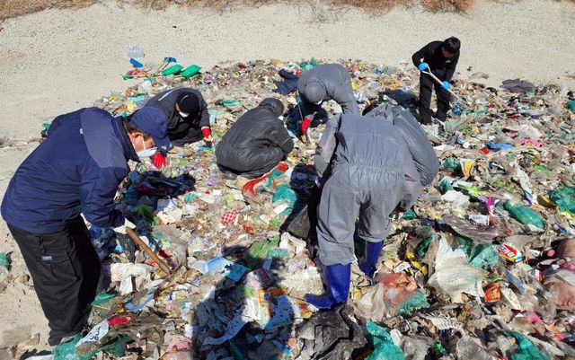 쓰레기로 버린 2천600만원…24t 더미 뒤져 1천828만원 겨우 회수[연합뉴스]