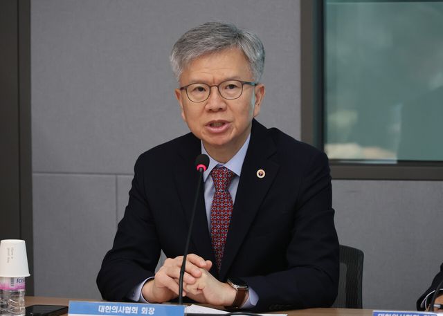 교육부·복지부·의협 3자 회동…