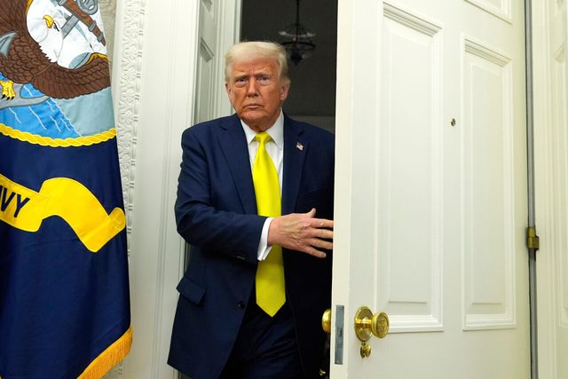 재산 위험해져 관세 유예했나…