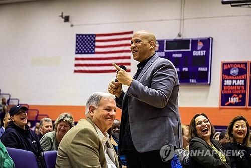 美전역서 '트럼프&nbsp;반대' 시위…워싱턴기념탑 주변 수만명 운집[연합뉴스]