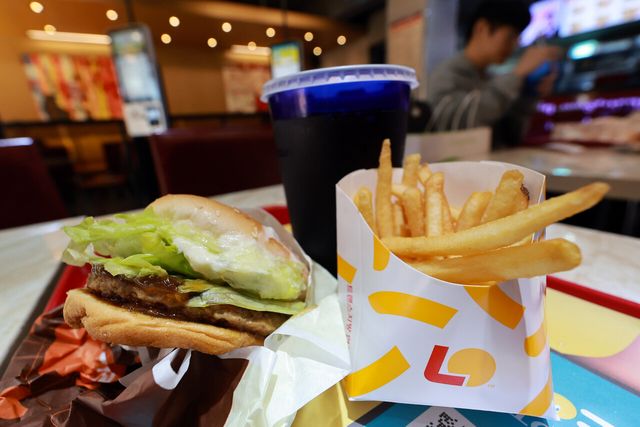 배달 이중가격에 외식물가 뛴다…