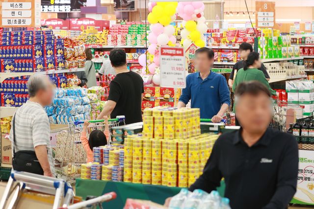 6월 물가 2.2% 올라…'라면·커피·고등어'&nbsp;먹거리&nbsp;물가 불안[연합뉴스]