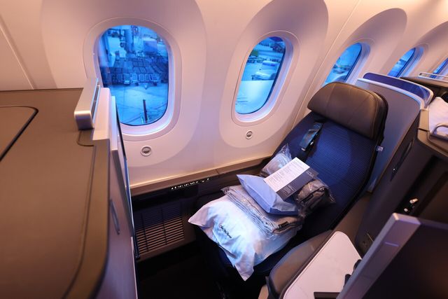 큰맘 먹고&nbsp;비즈니스석 끊었는데 이코노미석으로 강등?[연합뉴스]