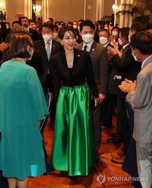 '짝퉁'이 된 왕실의 보석…반클리프가 김건희에게 뭐길래[연합뉴스]