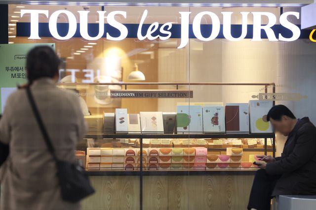 파리바게뜨·뚜레쥬르, 빵·케이크 가격 내린다[연합뉴스]