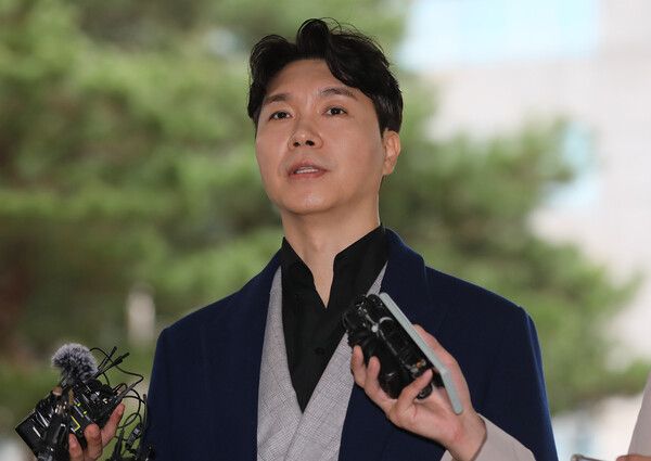 친형 재판 출석하는 박수홍 (사진 출처 : 뉴스1)