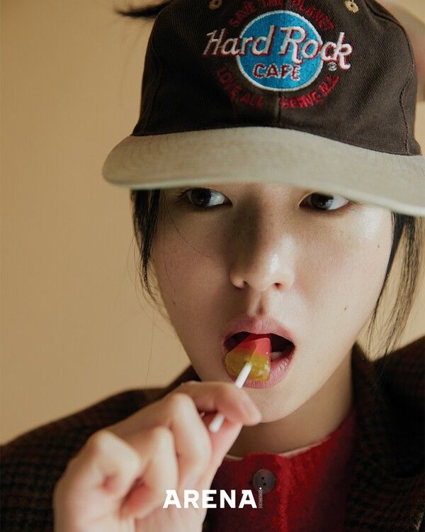 배우 전여빈이 아레나 옴므 플러스와 만났다. (사진 출처 : 아레나 옴므)