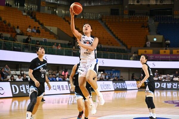 박지현의 슛&nbsp;(사진출처 : WKBL 제공, 연합뉴스)