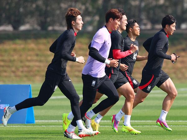 64년 만의&nbsp;우승을 위해 카타르 입성한&nbsp;대표팀, 회복훈련부터 (사진 출처 : 연합뉴스)