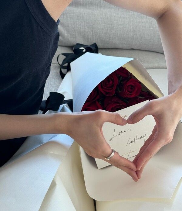 생일 맞은 블랙핑크 로제 (사진 출처 : 로제 SNS)