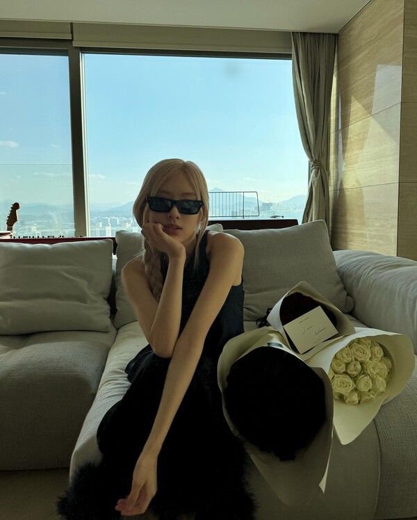 생일 맞은 블랙핑크 로제 (사진 출처 : 로제 SNS)