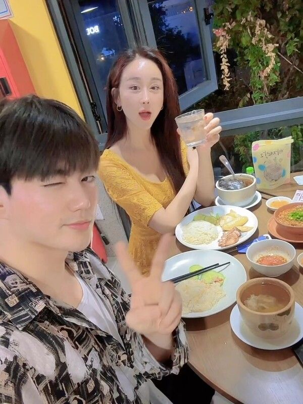 (왼쪽부터)진화, 함소원 (사진 출처 : 함소원 SNS)