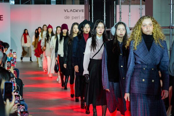 '2024 F/W 패션코드'&nbsp;페리메라 패션쇼 피날레