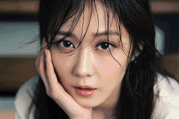 40대 동안 배우 겸 가수 장나라 (사진 출처: 장나라 SNS)