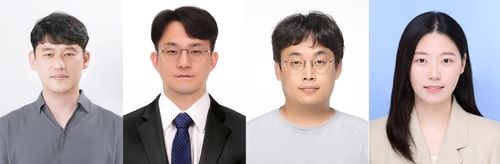 (사진출처: 연합뉴스) 왼쪽부터 송현곤 UNIST 교수, 정서현 한국화학연구원 박사, 황치현 한국전자기술연구원 박사, 이정인 UNIST 연구원