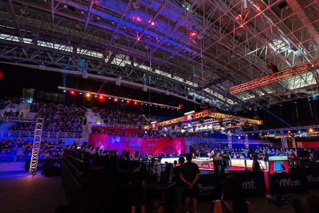 대회장을 가득 메운 베트남 당구 팬들.