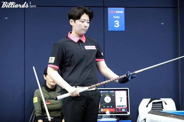 3차 투어 우승자 백민주(크라운해태)는 16강에서 극적으로 살아남아 8강에 진출했다.