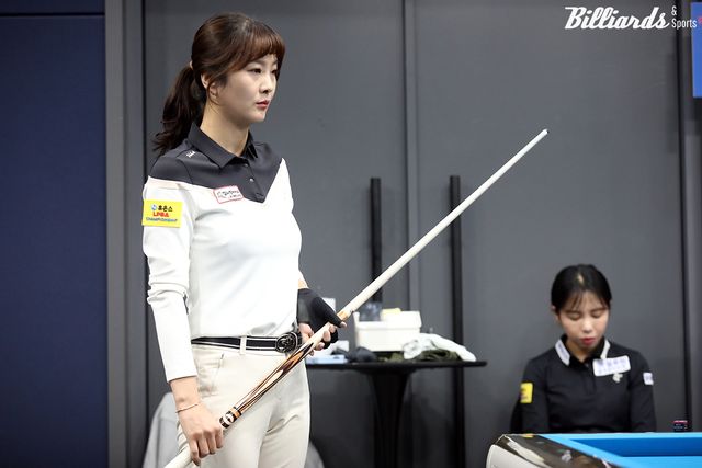 김상아는 이번 대회에서 4차 투어 우승자 사카이 아야코(하나카드)와 '휴온스 초대 챔피언' 강지은(SK렌터카)을 꺾고 준결승까지 올라왔다. 그리고 23일 낮 12시에 벌어지는 준결승에서 백민주를 이기면 사상 최초 '언더독 우승' 도전으로 이어간다.