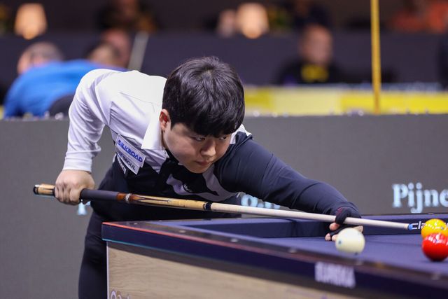 조명우(실크로드시앤티-서울시청)는 2승 1패로 E조 1위에 올랐다.