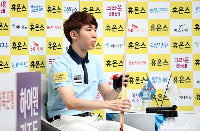 지난 4차 투어 결승에서 마르티네스를 상대로 승리 3점을 남겨두고 역전패한 모리는 이날 경기에서 더 완벽하게 압박한 마르티네스에게 틈을 찾지 못하고 아쉽게 패했다.