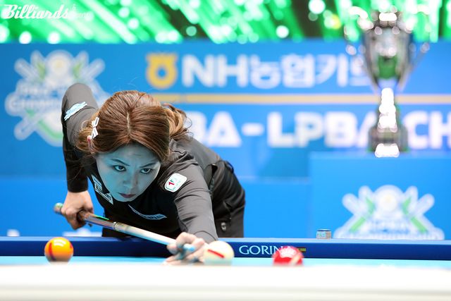 'NH농협카드 LPBA 챔피언십'에서 2회 연속 우승한 김가영(하나카드). 이번 대회에서 김가영은 통산 7승과 시즌 2연승, 사상 최초 3연패에 도전한다.&nbsp;