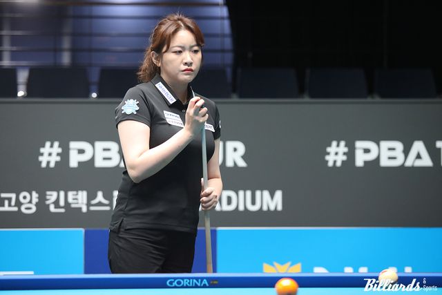 최보비와 64강 대결 중인 김민아. 사진=고양/이용휘 기자