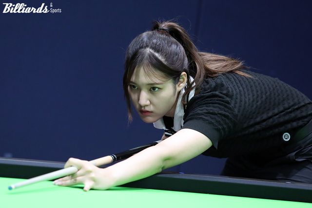 '다크호스' 권발해(19)가 이번 시즌 들어서 처음으로 64강을 밟지 못하고 탈락했다. 그동안 매번 예선 1라운드(PPQ)에서 부진해 아슬아슬하게 PQ로 넘어갔던 권발해는 이번 6차 투어에서는 PPQ의 부진을 극복하지 못하고 패하고 말았다.&nbsp; &nbsp;사진=빌리어즈앤스포츠 DB