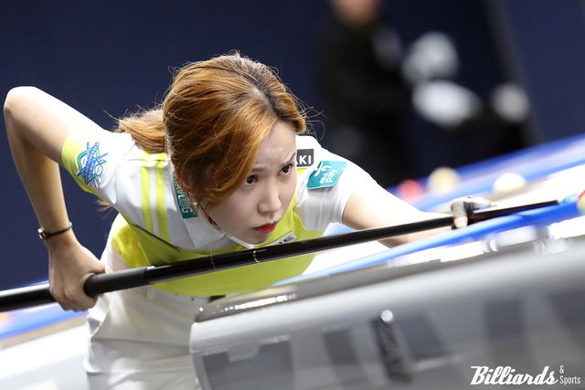 김진아는 지난 시즌에 비교적 선전한 데 반해 이번 시즌은 성적이 좋지 않았으나, 6차 투어에서 8강에 진출하며 최고 성적에 도전하고 있다.