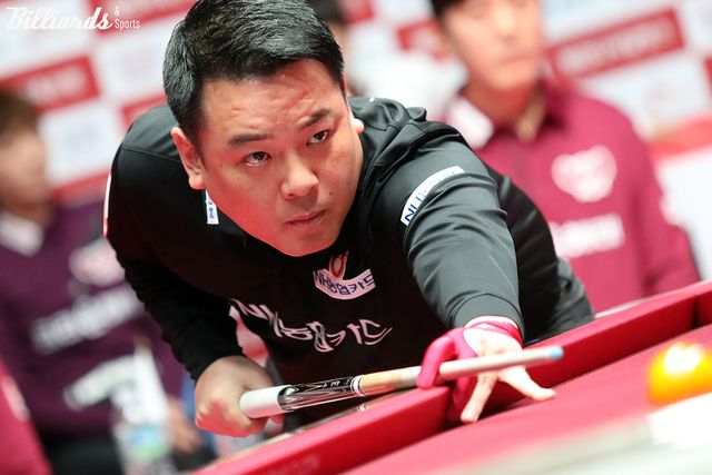 조재호는 이날 3세트에서 승리했지만, 4세트부터 내리 지면서 아쉽게 우승트로피를 놓쳤다.