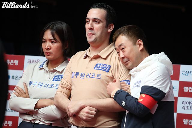 8일 차 경기에서 2위 크라운해태를 꺾고 웰컴저축은행과 공동 3위로 올라선 블루원리조트. 왼쪽부터 스롱 피아비, 다비드 사파타, 엄상필.