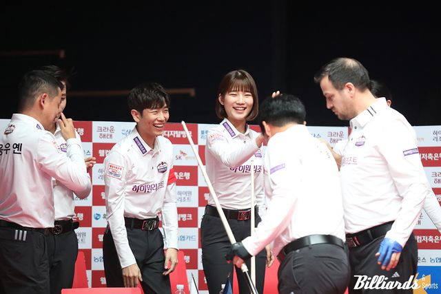 1, 2세트 승리로 초반 세트스코어 0-2로 앞선 하이원리조트.