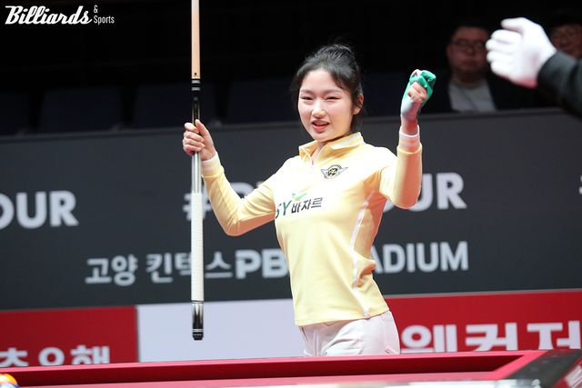 5라운드에서 첫 경기에서 김민아(NH농협카드)를 꺾었던 한지은은 이후 김예은(웰컴저축은행)과 김가영, 용현에게 3경기 연속 패배를 당하고 있다.