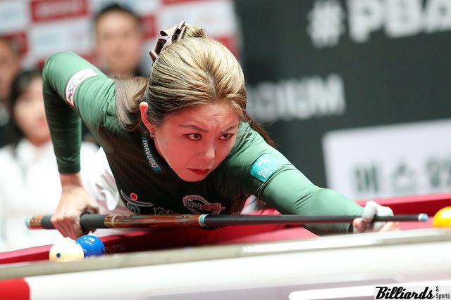 프로당구 '웰컴저축은행 PBA 팀리그 포스트시즌 2023-24' 준플레이오프 1차전에서 김가영(하나카드)이 한지은(에스와이)과 벌인 6세트 '여왕전'에서 두 차례 멋진 샷으로 승리를 거두며 플레이오프까지 1승을 남겨두게 됐다.&nbsp; &nbsp;사진=고양/이용휘 기자