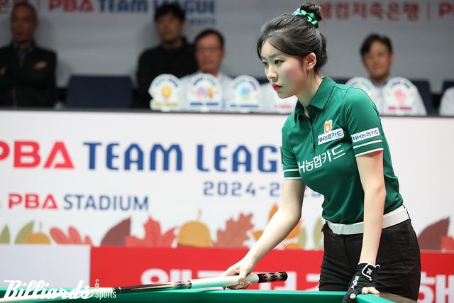 PBA 팀리그 마지막 날에도 김민아와 2세트 복식에 출전한 정수빈은 마지막 2점을 성공시키고 승리를 거뒀다.