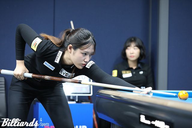 권발해가 PPQ를 1위로 통과한 김효주를 꺾고 4개 대회 연속으로 64강에 올랐다. 김효주와 PQ라운드에서 승부를 벌인 권발해. 사진=고양/이용휘 기자