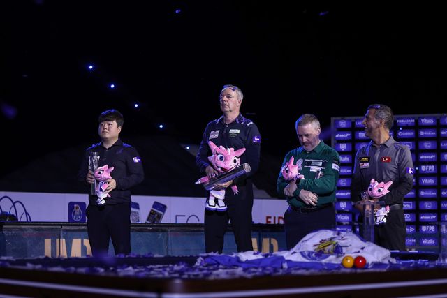 세 선수는 지난 7월 열린 포르투 3쿠션 당구월드컵에서 나란히 시상대에 올랐다. 왼쪽부터 준우승 조명우, 우승 야스퍼스, 공동 3위 쿠드롱, 타슈데미르.