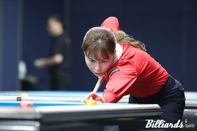 팀 동료 차유람(휴온스)을 꺾고 32강에 오른 이신영(휴온스).