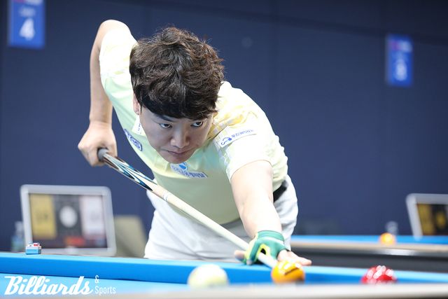 승부치기 끝에 64강 진출에 성공한 강민구(우리금융캐피탈)