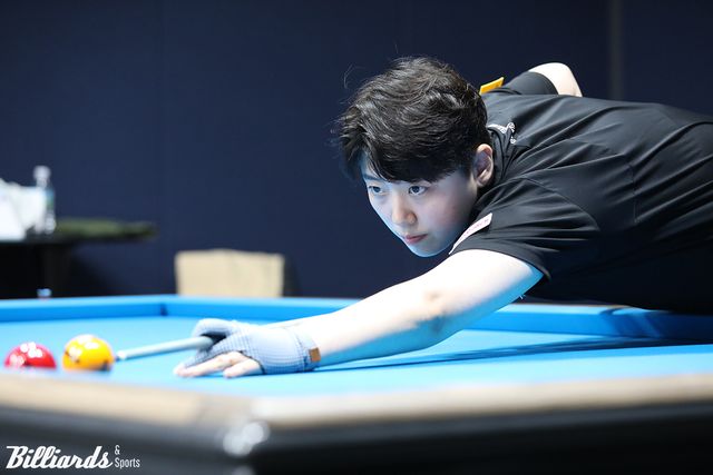 '크라운해태 내전'에서 임정숙에게 3-2로 승리한 백민주.