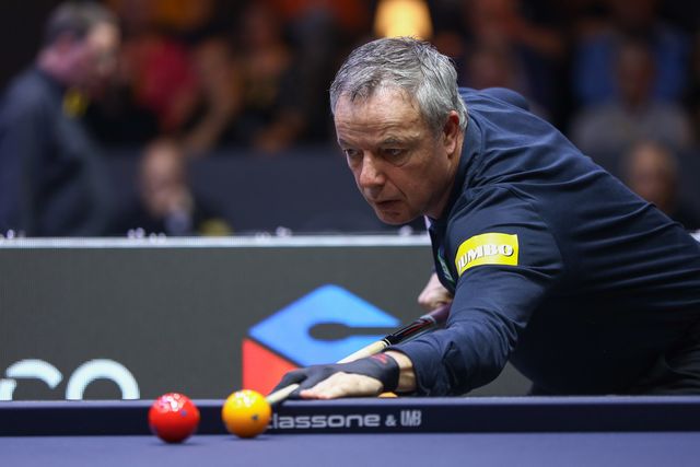 딕 야스퍼스(네덜란드)는 베르카이 카라쿠르트(튀르키예)와 접전 끝에 28이닝 만에 50:43으로 승리했다.