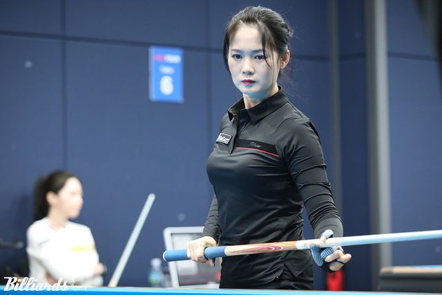 8강에서 권발해와 대결하는 김정미.