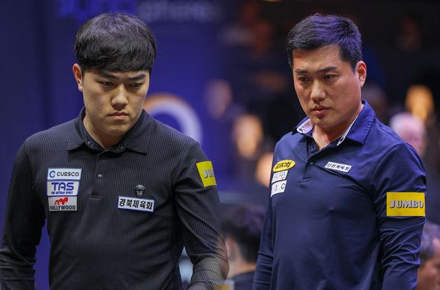 한국이 지난 2016년 10월에 프랑스에서 열린 '라불 3쿠션 당구월드컵' 이후 8년 만에 3쿠션 당구월드컵 8강에 아무도 올라가지 못한 채 쓸쓸하게 퇴장했다. 25일 밤 9시 30분(한국시간)에 네덜란드에서 열린 '베겔 3쿠션 당구월드컵' 16강전에서 김준태(왼쪽), 차명종(오른쪽), 조명우 등 3명이 아쉽게 모두 패했다.&nbsp; 사진=SOOP 제공