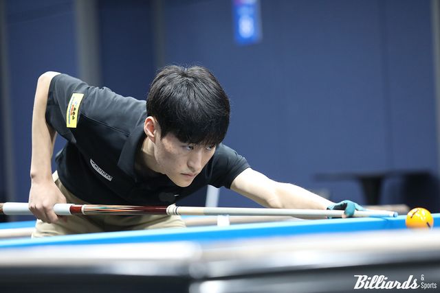 박승희2와 '돌풍 대 돌풍'의 8강 대결을 벌이게 된 김홍민.