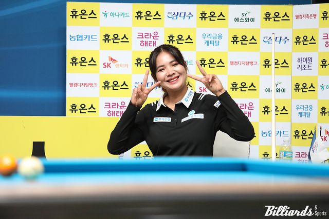 통산 8승에 도전하는 스롱은 이번 시즌 첫 준결승행에 성공했다.