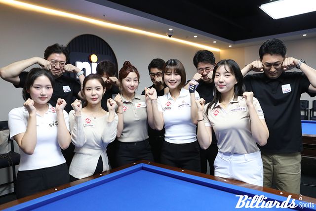 PBA 프로당구심판 NOLJA(놀자)가 이우경-한지은(에스와이)-용현지(하이원리조트)-조예은(SK렌터카)-전지우(하이원리조트)에게 도전장을 던졌다. 사진=배곧/이용휘 기자