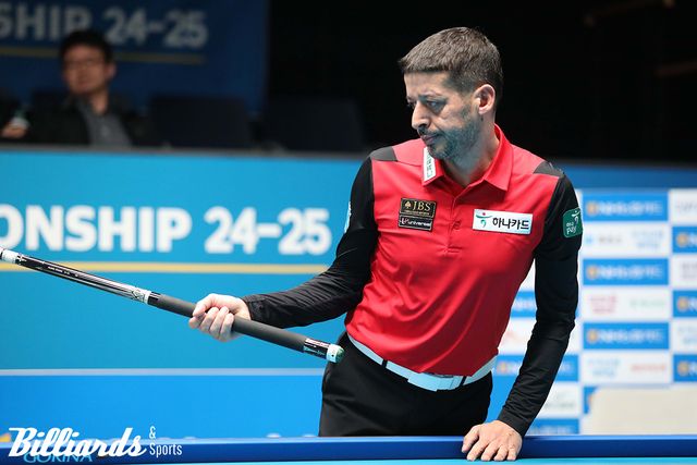 이충복과 세트스코어 2-2로 팽팽한 대결을 벌인 무라트 나지 초클루(하나카드)