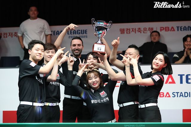 김영원이 마지막 세트를 따낸 웰컴저축은행은 SK렌터카와 승점15 동점, 세트득실률에서 26승 18패 vs 26승 19패로 웰컴저축은행이 앞서며 우승트로피를 차지했다.