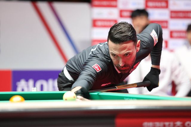 카시도코스타스는 1세트와 3세트를 따내며 웰컴저축은행의 승리를 견인했다.